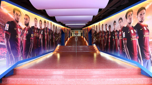 Đường hầm vào sân Camp Nou cho mùa giải mới